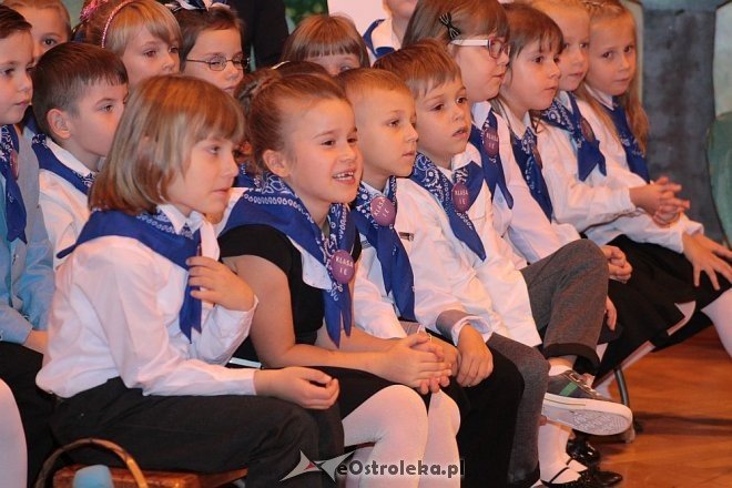 Pasowanie na ucznia w ostrołęckiej „dziesiątce” [13.10.2015] - zdjęcie #98 - eOstroleka.pl