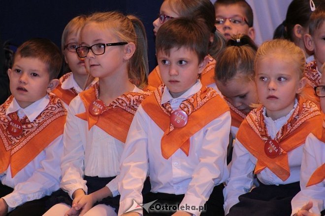 Pasowanie na ucznia w ostrołęckiej „dziesiątce” [13.10.2015] - zdjęcie #94 - eOstroleka.pl