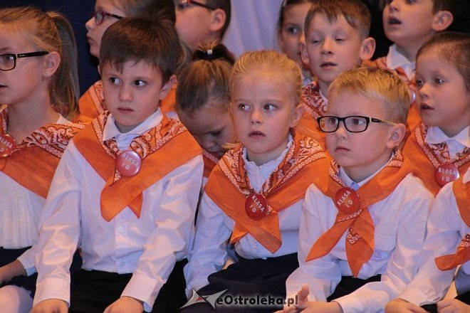 Pasowanie na ucznia w ostrołęckiej „dziesiątce” [13.10.2015] - zdjęcie #93 - eOstroleka.pl