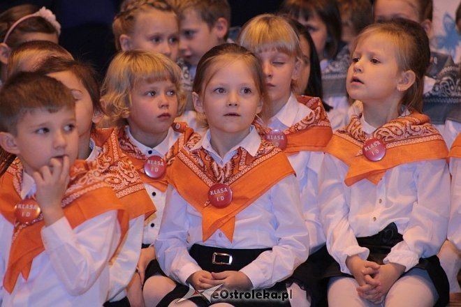 Pasowanie na ucznia w ostrołęckiej „dziesiątce” [13.10.2015] - zdjęcie #89 - eOstroleka.pl