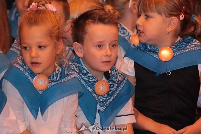 Pasowanie na ucznia w ostrołęckiej „dziesiątce” [13.10.2015] - zdjęcie #83 - eOstroleka.pl