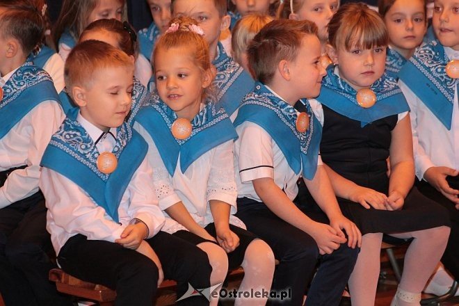Pasowanie na ucznia w ostrołęckiej „dziesiątce” [13.10.2015] - zdjęcie #81 - eOstroleka.pl