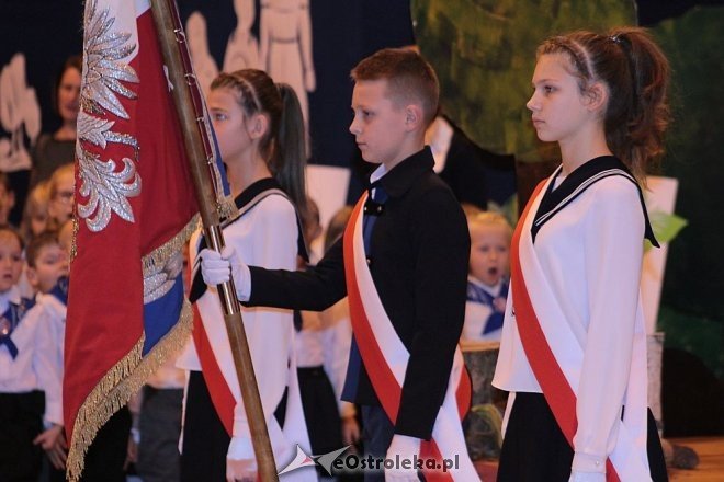 Pasowanie na ucznia w ostrołęckiej „dziesiątce” [13.10.2015] - zdjęcie #68 - eOstroleka.pl
