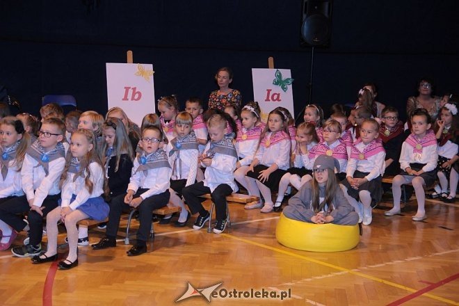 Pasowanie na ucznia w ostrołęckiej „dziesiątce” [13.10.2015] - zdjęcie #38 - eOstroleka.pl