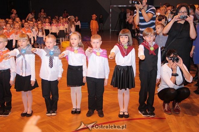 Pasowanie na ucznia w ostrołęckiej „dziesiątce” [13.10.2015] - zdjęcie #18 - eOstroleka.pl