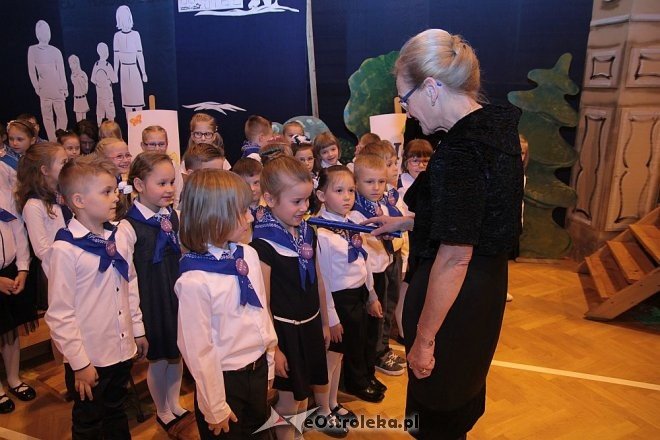 Pasowanie na ucznia w ostrołęckiej „dziesiątce” [13.10.2015] - zdjęcie #73 - eOstroleka.pl