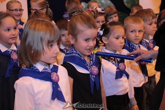 Pasowanie na ucznia w ostrołęckiej „dziesiątce” [13.10.2015] - zdjęcie #71 - eOstroleka.pl