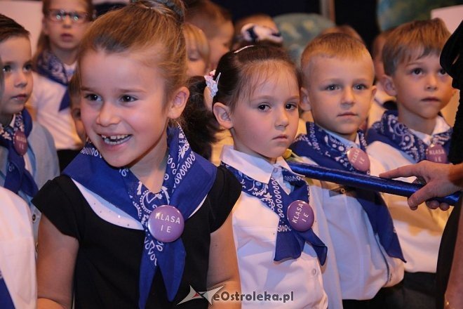 Pasowanie na ucznia w ostrołęckiej „dziesiątce” [13.10.2015] - zdjęcie #65 - eOstroleka.pl