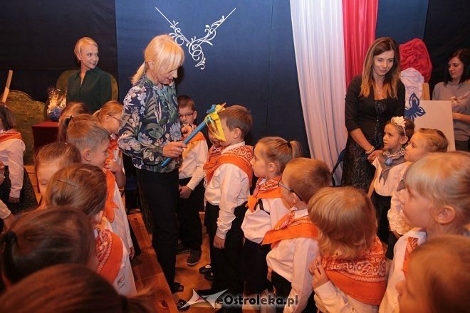 Pasowanie na ucznia w ostrołęckiej „dziesiątce” [13.10.2015] - zdjęcie #41 - eOstroleka.pl