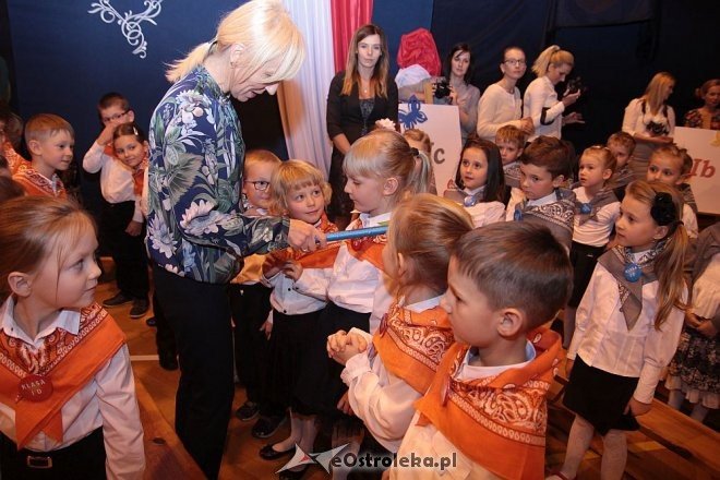 Pasowanie na ucznia w ostrołęckiej „dziesiątce” [13.10.2015] - zdjęcie #33 - eOstroleka.pl