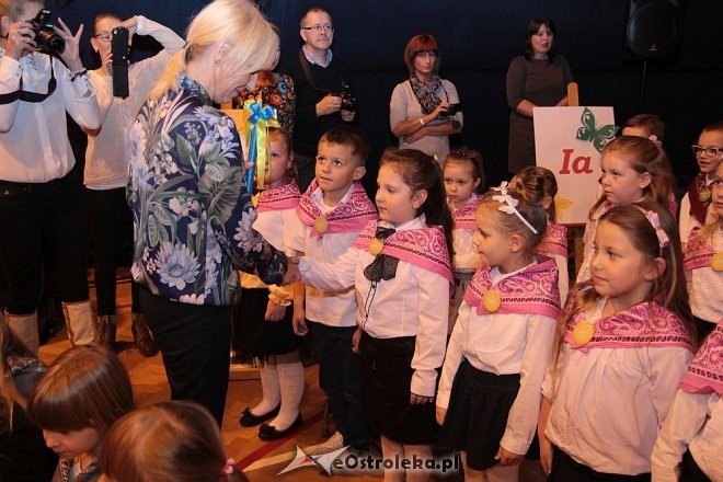 Pasowanie na ucznia w ostrołęckiej „dziesiątce” [13.10.2015] - zdjęcie #19 - eOstroleka.pl