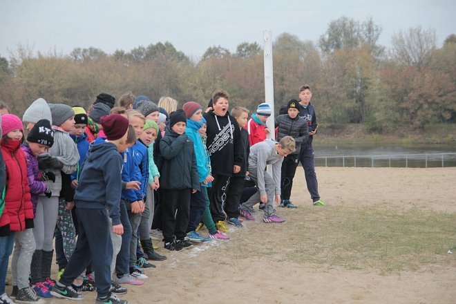 Ostrołęka: Pobiegli z „jedynką” na Dzień Nauczyciela [14.10.2015] - zdjęcie #14 - eOstroleka.pl
