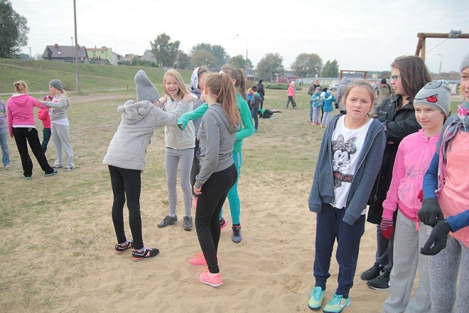 Ostrołęka: Pobiegli z „jedynką” na Dzień Nauczyciela [14.10.2015] - zdjęcie #41 - eOstroleka.pl