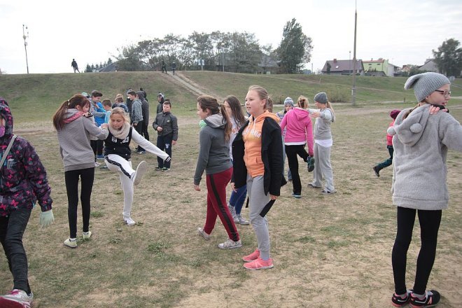 Ostrołęka: Pobiegli z „jedynką” na Dzień Nauczyciela [14.10.2015] - zdjęcie #35 - eOstroleka.pl