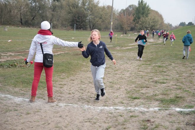 Ostrołęka: Pobiegli z „jedynką” na Dzień Nauczyciela [14.10.2015] - zdjęcie #33 - eOstroleka.pl
