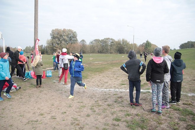 Ostrołęka: Pobiegli z „jedynką” na Dzień Nauczyciela [14.10.2015] - zdjęcie #68 - eOstroleka.pl