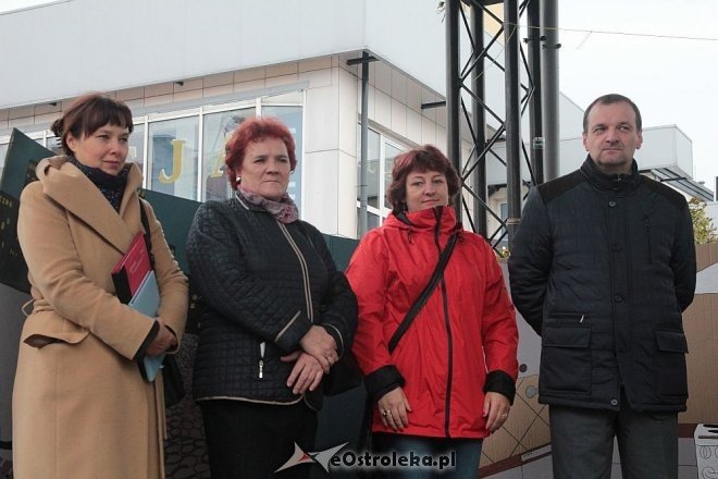 Ostrołęka: Miejskie obchody Międzynarodowego Dnia Walki z Ubóstwem [16.10.2015] - zdjęcie #39 - eOstroleka.pl