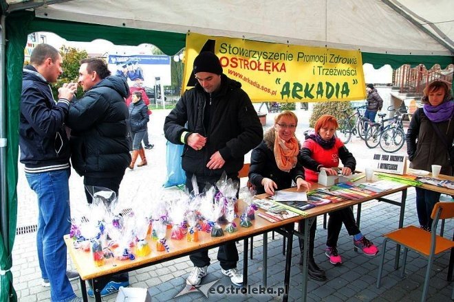 Ostrołęka: Miejskie obchody Międzynarodowego Dnia Walki z Ubóstwem [16.10.2015] - zdjęcie #29 - eOstroleka.pl