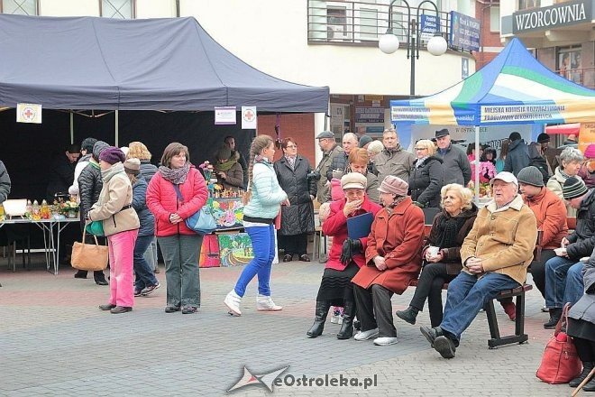 Ostrołęka: Miejskie obchody Międzynarodowego Dnia Walki z Ubóstwem [16.10.2015] - zdjęcie #6 - eOstroleka.pl