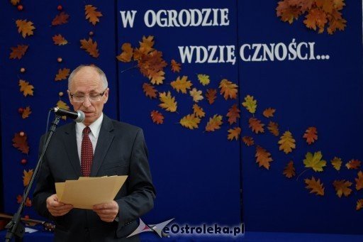 Dzień Edukacji Narodowej w II LO w Ostrołęce [16.10.2015] - zdjęcie #27 - eOstroleka.pl