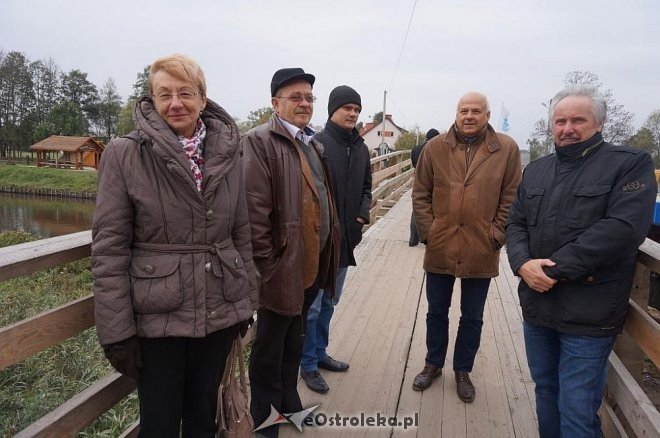 Budowy mostów przez Omulew na finiszu [16.10.2015] - zdjęcie #10 - eOstroleka.pl