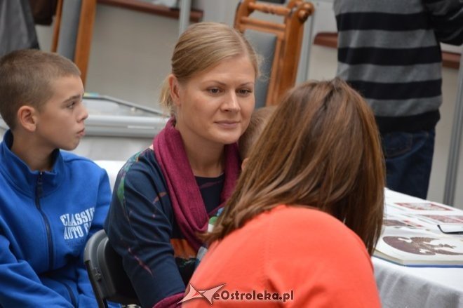 Dzień kolekcjonera w Muzeum Kultury Kurpiowskiej [17.10.2015] - zdjęcie #9 - eOstroleka.pl