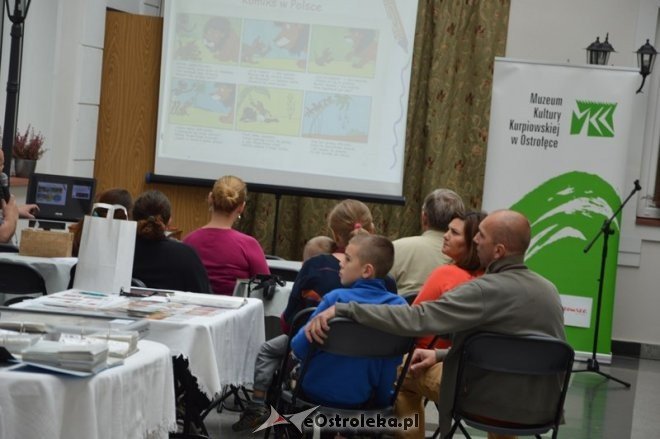 Dzień kolekcjonera w Muzeum Kultury Kurpiowskiej [17.10.2015] - zdjęcie #1 - eOstroleka.pl