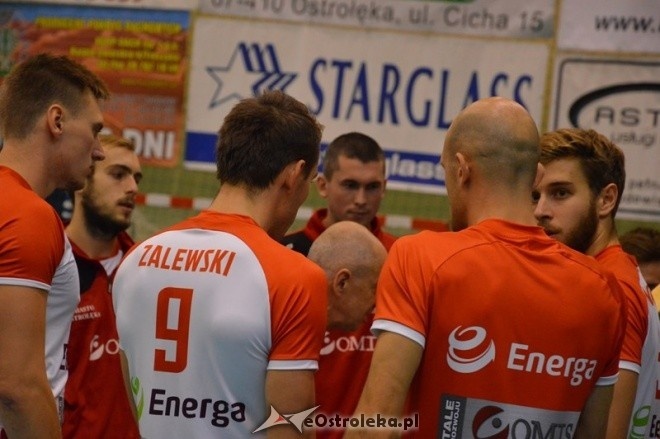 Energa Omis Ostrołęka - AGH Kraków (17.10.2015] - zdjęcie #60 - eOstroleka.pl