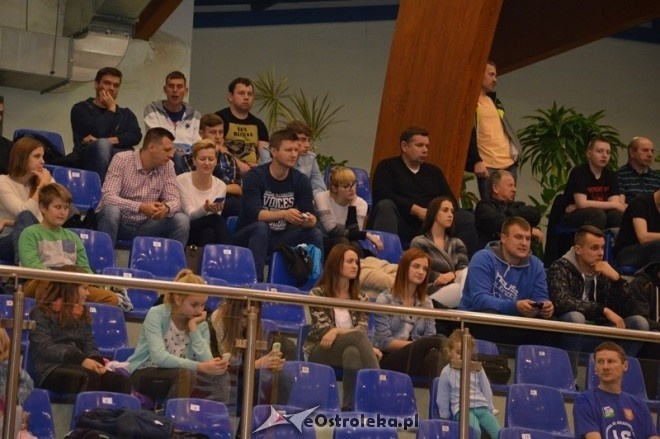 Energa Omis Ostrołęka - AGH Kraków (17.10.2015] - zdjęcie #20 - eOstroleka.pl