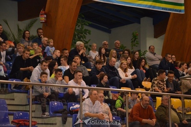 Energa Omis Ostrołęka - AGH Kraków (17.10.2015] - zdjęcie #19 - eOstroleka.pl