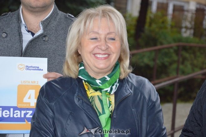 Małgorzata Kidawa-Błońska w Ostrołęce [18.10.2015] - zdjęcie #2 - eOstroleka.pl