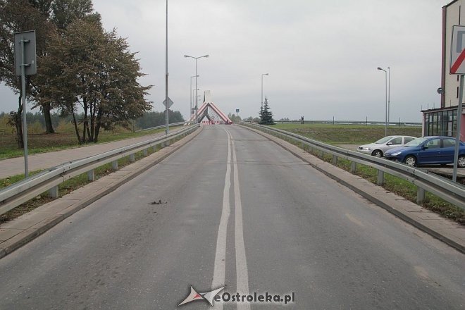 Nowy most otwarty dla ruchu. Wcześniej niż zapowiadano [19.10.2015] - zdjęcie #19 - eOstroleka.pl