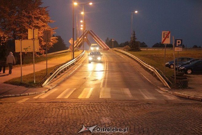 Nowy most otwarty dla ruchu. Wcześniej niż zapowiadano [19.10.2015] - zdjęcie #22 - eOstroleka.pl