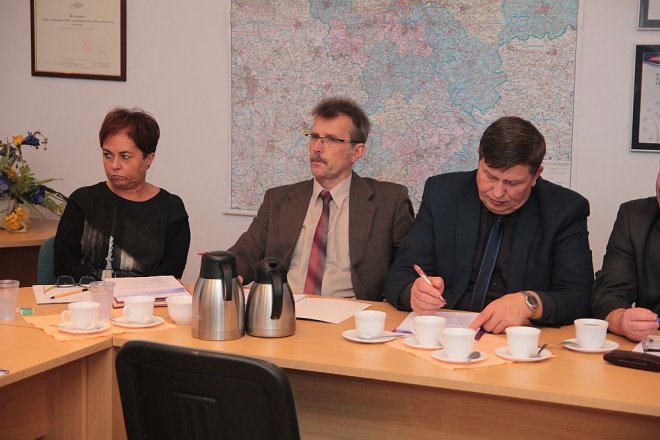 XI sesja Rady Powiatu w Ostrołęce za nami [19.10.2015] - zdjęcie #25 - eOstroleka.pl