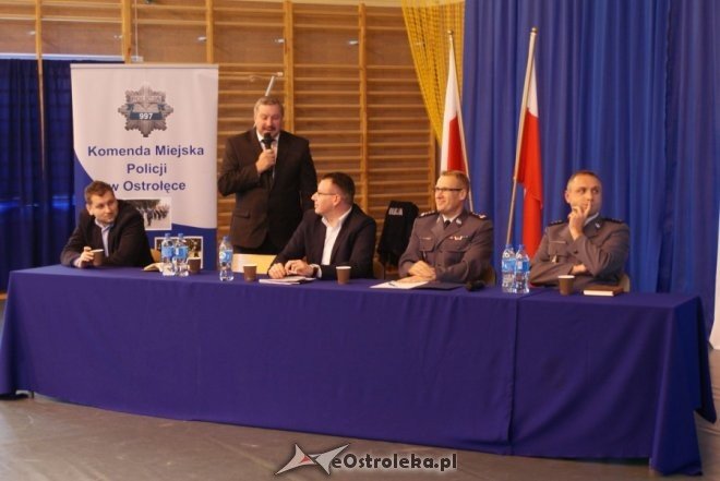 Debata społeczna w Łysych. Mieszkańcy chcą przywrócenia posterunku policji [21.10.2015] - zdjęcie #3 - eOstroleka.pl