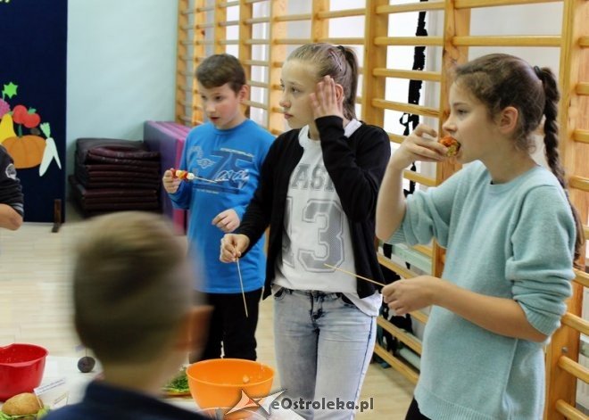 „Apetyt na zdrowie” w Szkole Podstawowej nr 5 w Ostrołęce [21.10.2015] - zdjęcie #42 - eOstroleka.pl