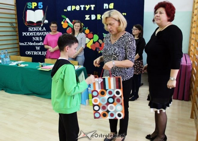 „Apetyt na zdrowie” w Szkole Podstawowej nr 5 w Ostrołęce [21.10.2015] - zdjęcie #47 - eOstroleka.pl