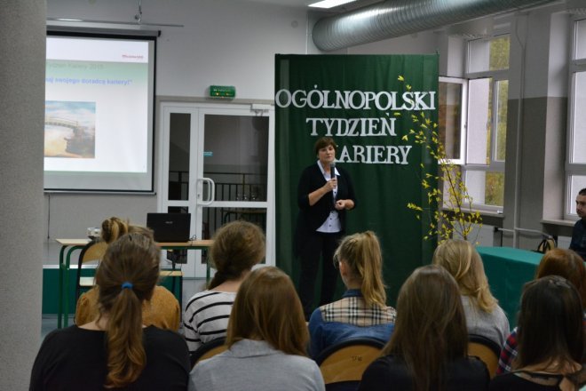 Konferencja w ZSZ Nr 2 pod hasłem: „Poznaj swojego doradcę kariery” [20.10.2015] - zdjęcie #1 - eOstroleka.pl