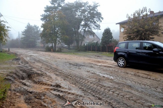 Inwestycje drogowe w gminie Kadzidło: Nowy asfalt w Siarczej Łące i Rutach [22.10.2015] - zdjęcie #5 - eOstroleka.pl