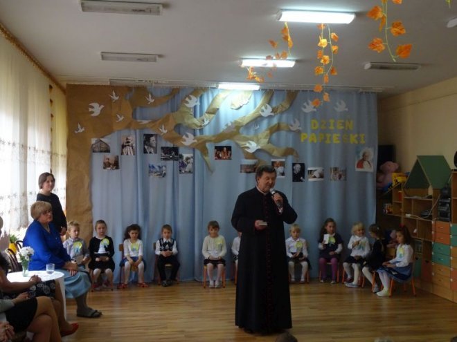 Dzień Papieski w Krainie Misiów [16.10.2015] - zdjęcie #28 - eOstroleka.pl