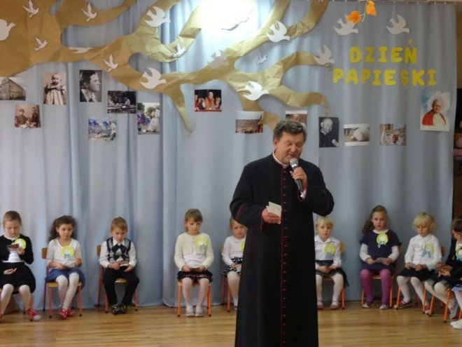 Dzień Papieski w Krainie Misiów [16.10.2015] - zdjęcie #29 - eOstroleka.pl