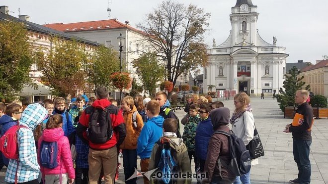 Uczniowie ostrołęckiej „dziesiątki” na Zjeździe Szkół im. św. Jana Pawła II [23.10.2015] - zdjęcie #11 - eOstroleka.pl