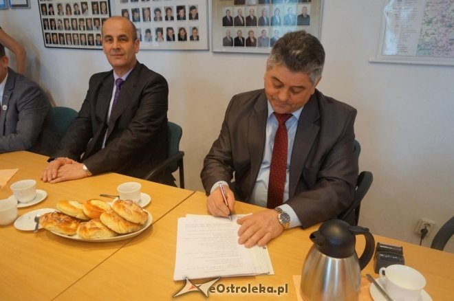 Porozumienie partnerskie podpisane. Powiat ostrołęcki z szansą na 6 milionową dotację [26.10.2015] - zdjęcie #2 - eOstroleka.pl