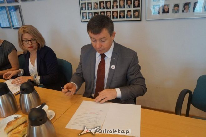 Porozumienie partnerskie podpisane. Powiat ostrołęcki z szansą na 6 milionową dotację [26.10.2015] - zdjęcie #5 - eOstroleka.pl