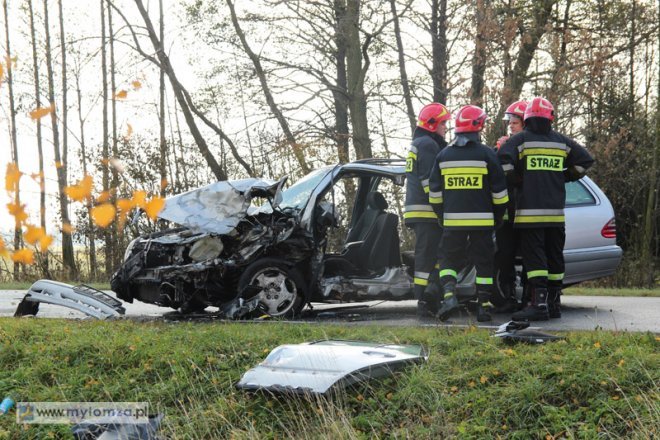 Ostrołęczanin poważnie ranny w wypadku pod Rydzewem [26.10.2015] - zdjęcie #6 - eOstroleka.pl