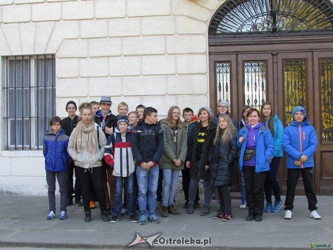 Gimnazjaliści z Kadzidła zwiedzili Kampinowski Park Narodowy [26.10.2015] - zdjęcie #6 - eOstroleka.pl