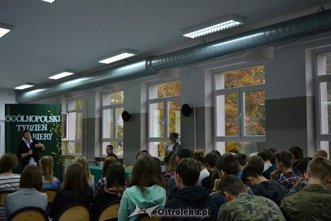 Ogólnopolski Tydzień Kariery w ZSZ nr 2 w Ostrołęce [27.10.2015] - zdjęcie #23 - eOstroleka.pl