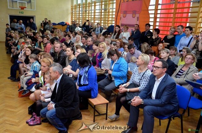 Pasowanie na „pierwszaka” w ZPO w Kadzidle [27.10.2015] - zdjęcie #42 - eOstroleka.pl