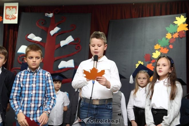 Pasowanie na ucznia w Zespole Szkół STO w Ostrołęce [29.10.2015] - zdjęcie #21 - eOstroleka.pl