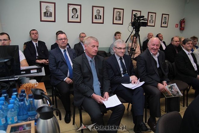 XV sesja Rady Miasta Ostrołęki za nami [29.10.2015] - zdjęcie #16 - eOstroleka.pl